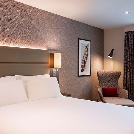Leonardo Hotel Честър Екстериор снимка