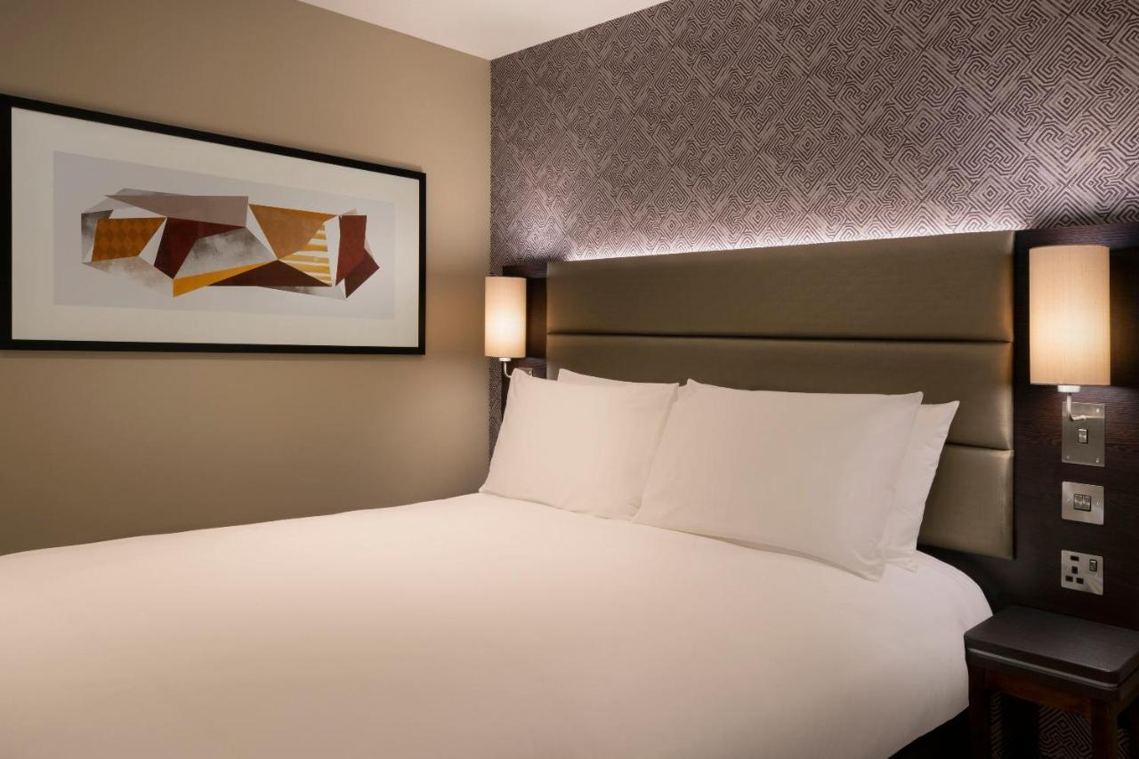 Leonardo Hotel Честър Екстериор снимка