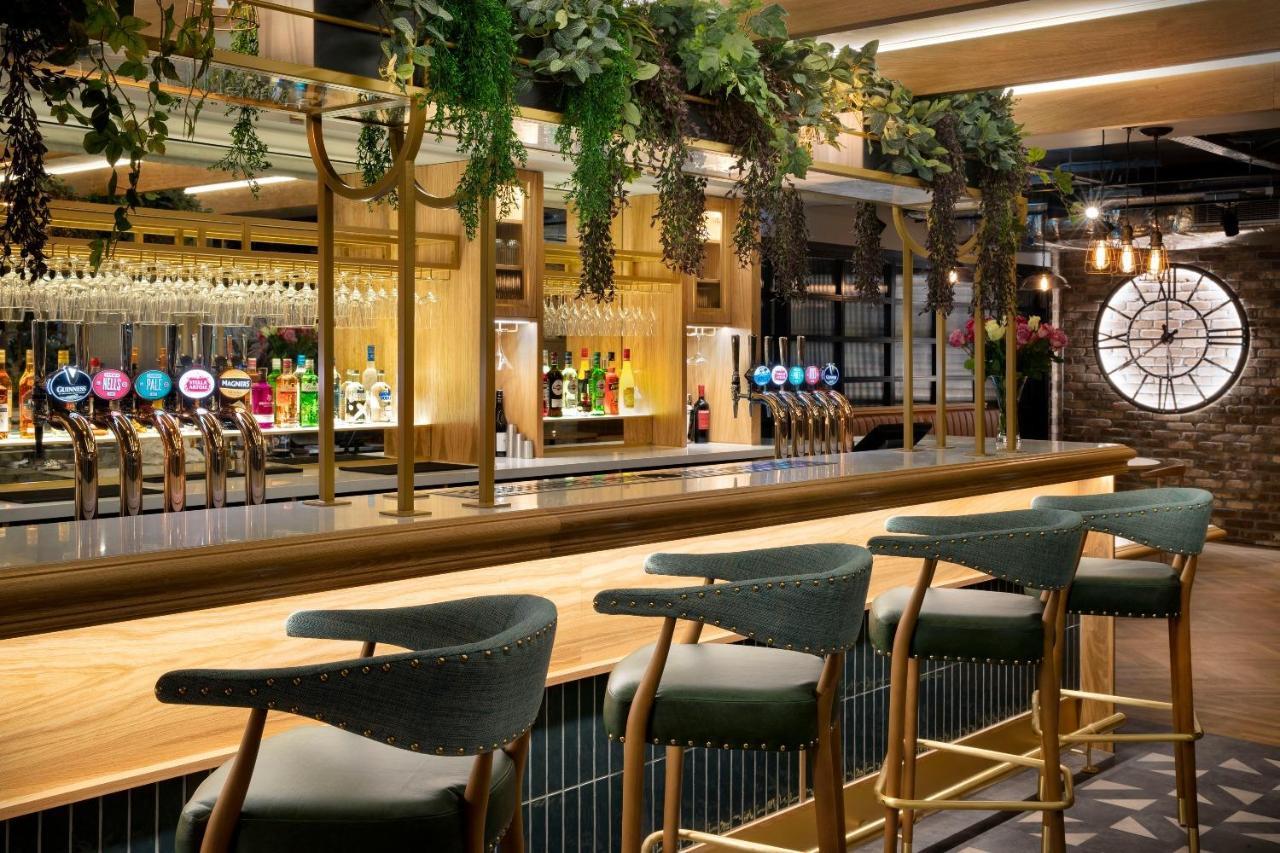Leonardo Hotel Честър Екстериор снимка