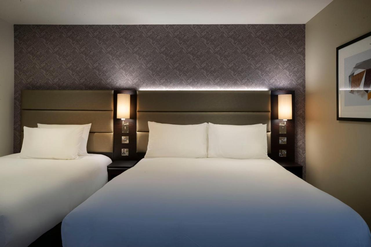 Leonardo Hotel Честър Екстериор снимка