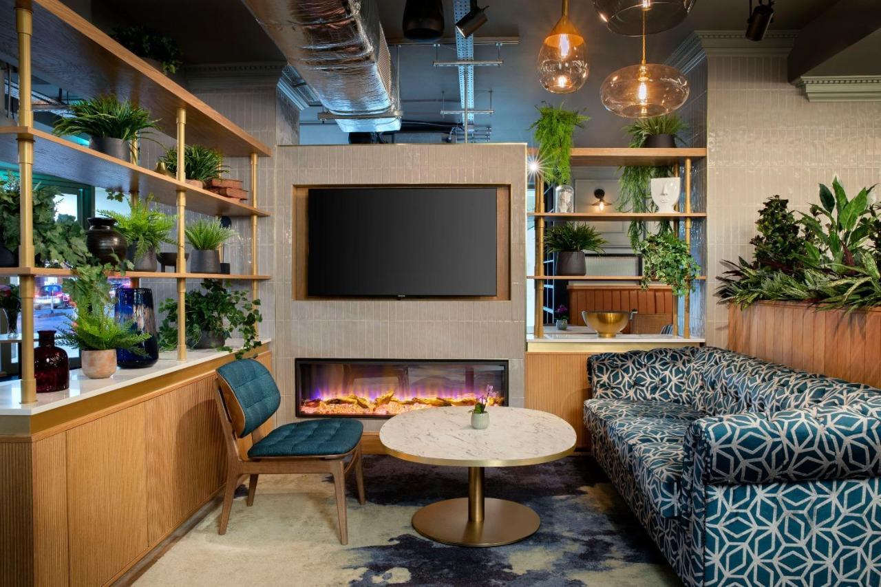 Leonardo Hotel Честър Екстериор снимка