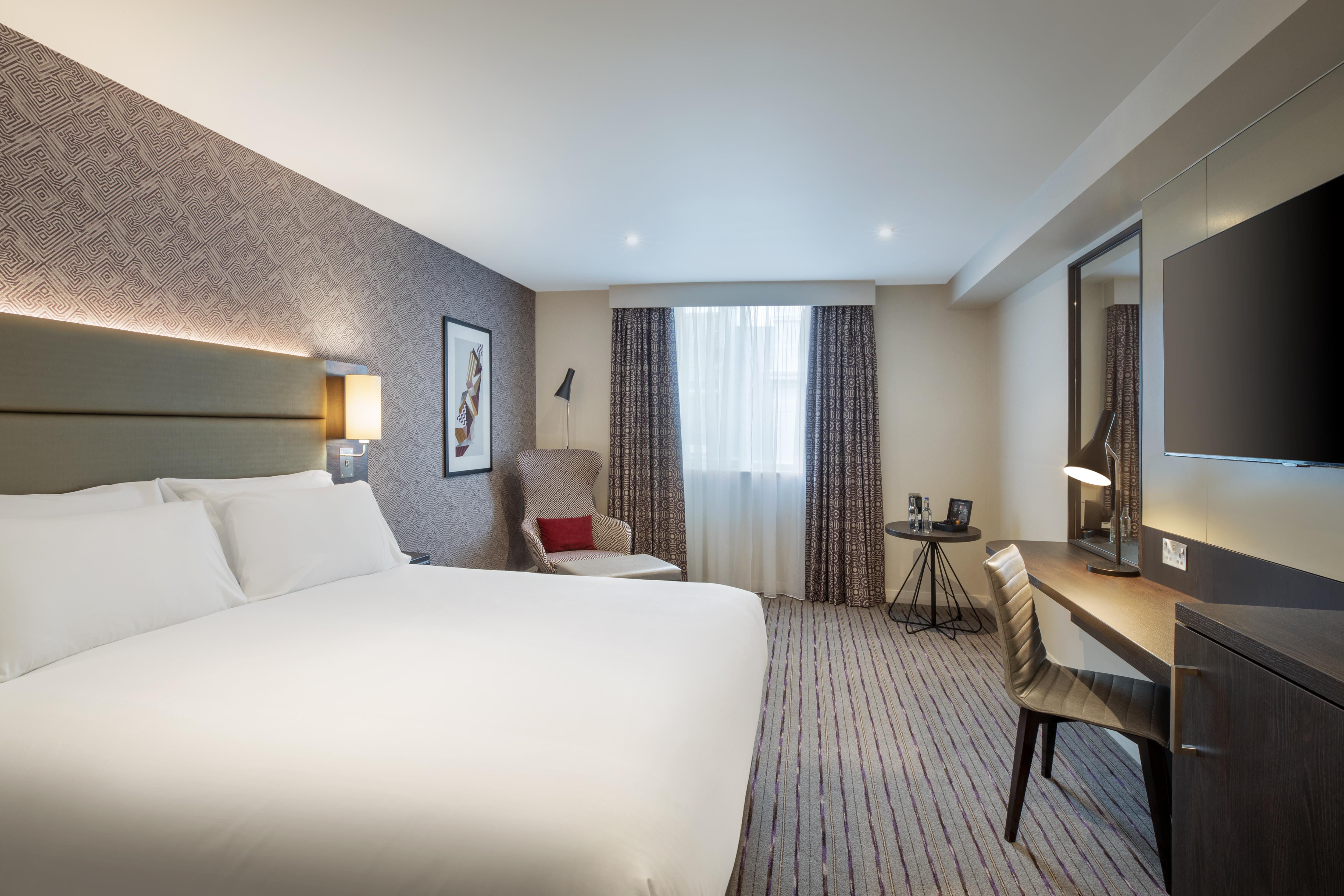 Leonardo Hotel Честър Екстериор снимка
