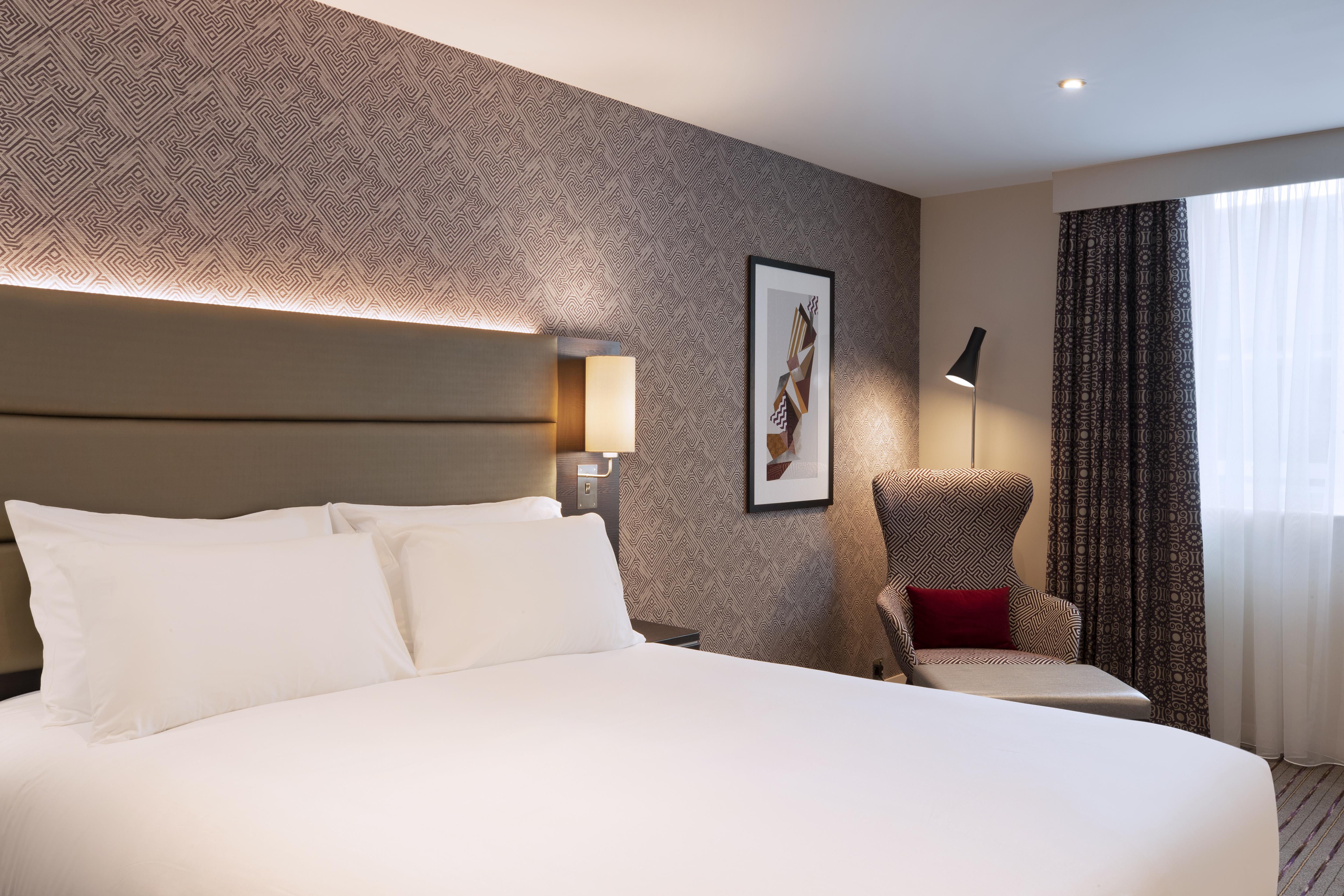 Leonardo Hotel Честър Екстериор снимка